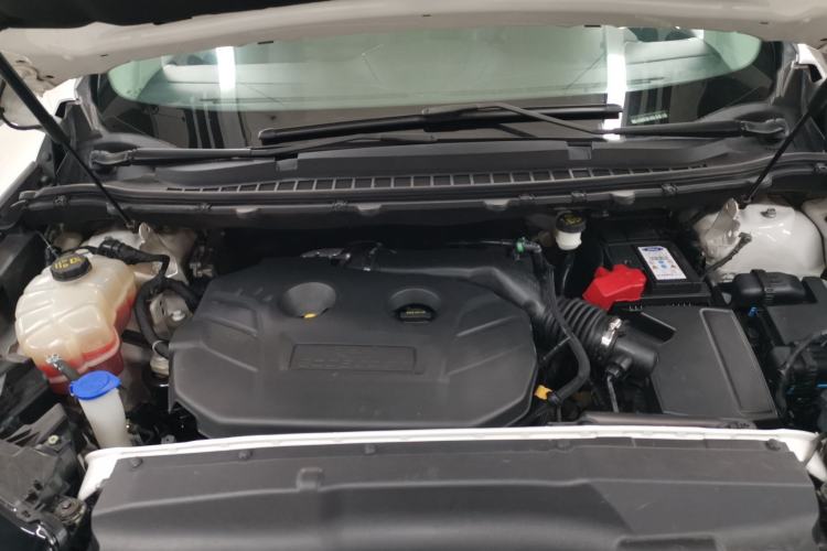 Used Ford Edge 2018 EcoBoost 245 Two-Wheel-Drive Titanium 7-Seater China V Standard Engine Bay