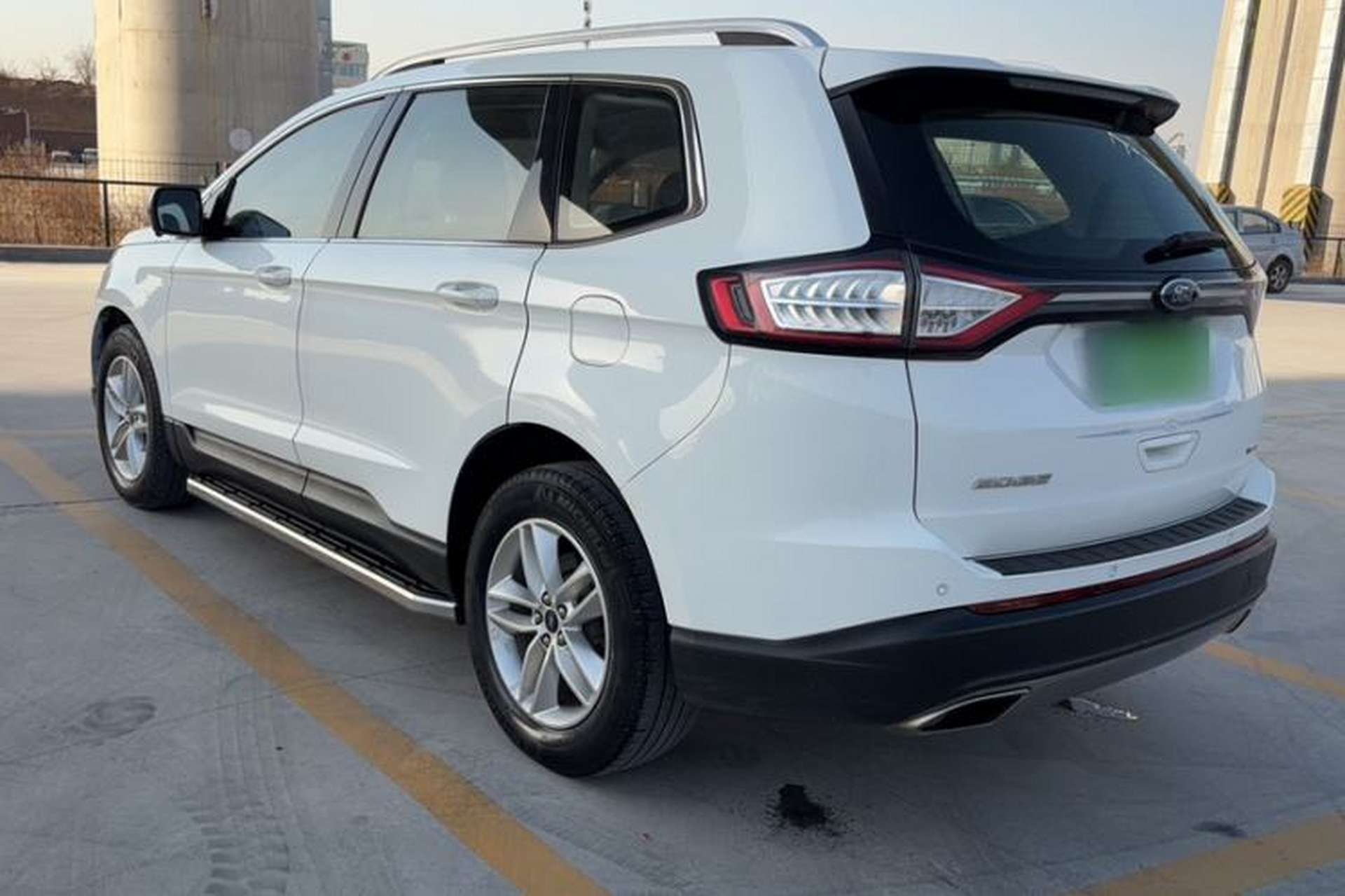 Used Ford Edge 2018 EcoBoost 245 Two-Wheel-Drive Platinum Edition 7-Seater China V Emission Standard Exterior 1