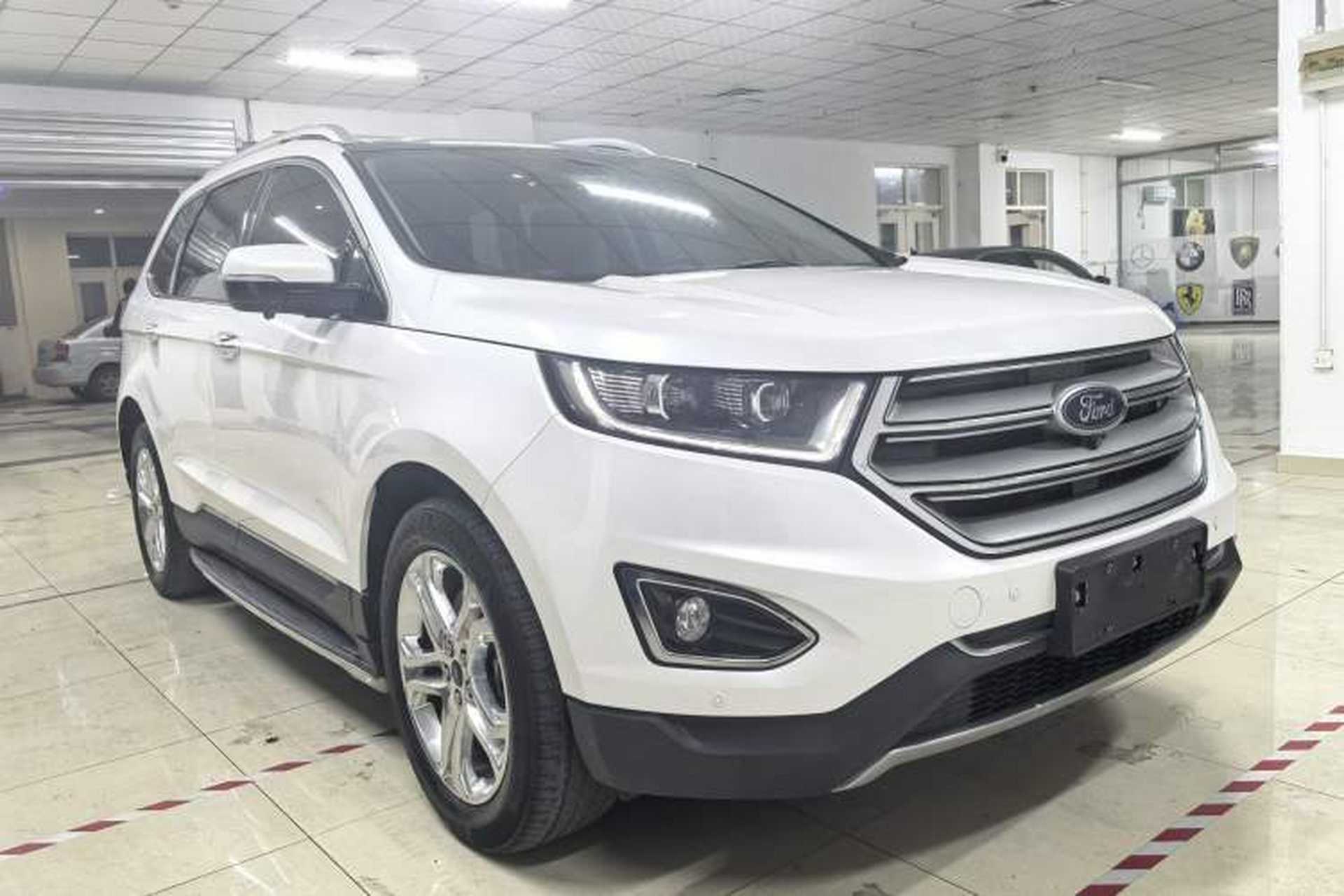 Used Ford Edge 2018 EcoBoost 245 Four-Wheel Drive Titanium 7-Seater Exterior 2