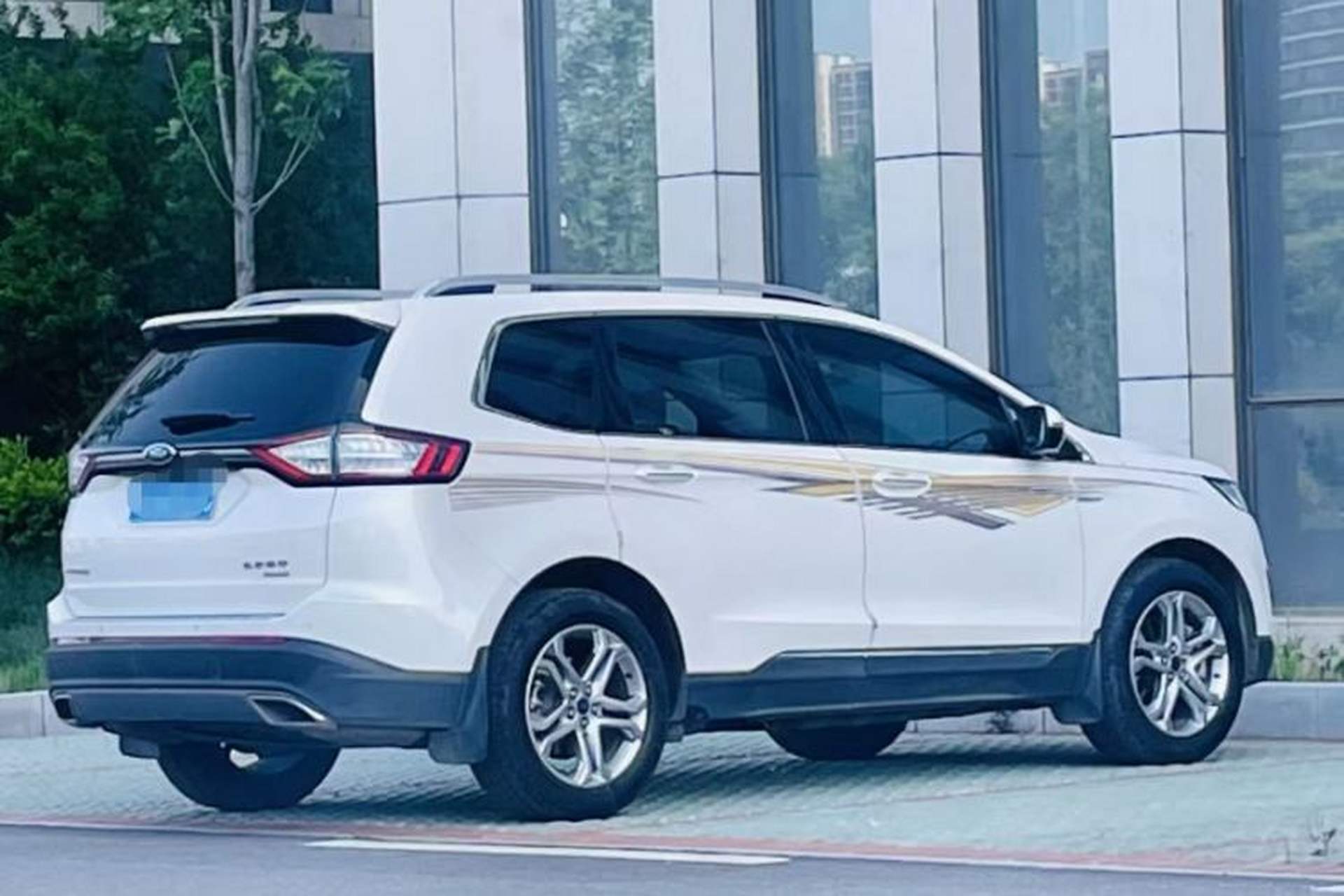 Used Ford Edge 2018 EcoBoost 245 Two-Wheel-Drive Titanium 7-Seater China VI Standard Exterior 2