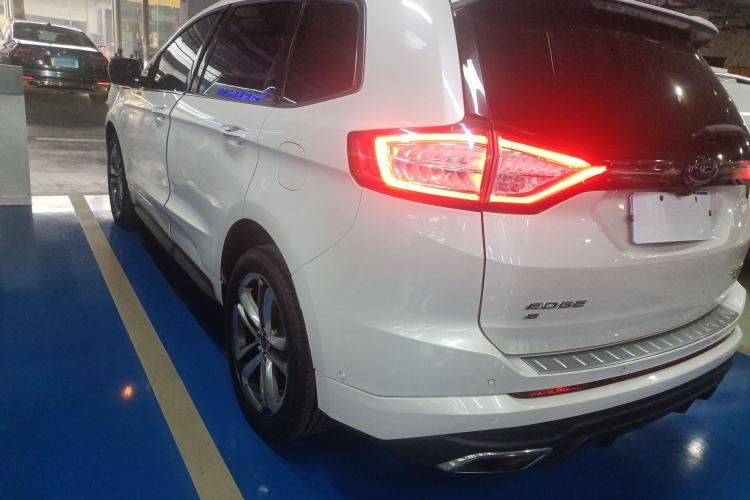 Used Ford Edge 2018 EcoBoost 245 Two-Wheel-Drive Sporty 7-Seater Exterior 2