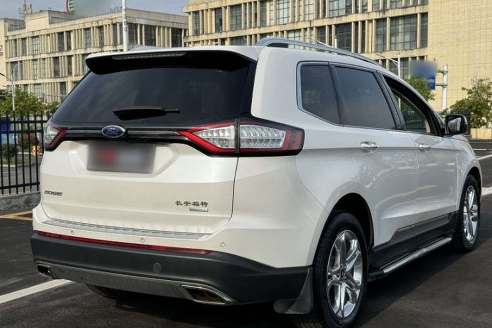 Used Ford Edge 2018 EcoBoost 245 Two-Wheel-Drive Titanium 7-Seater China V Standard Exterior 2