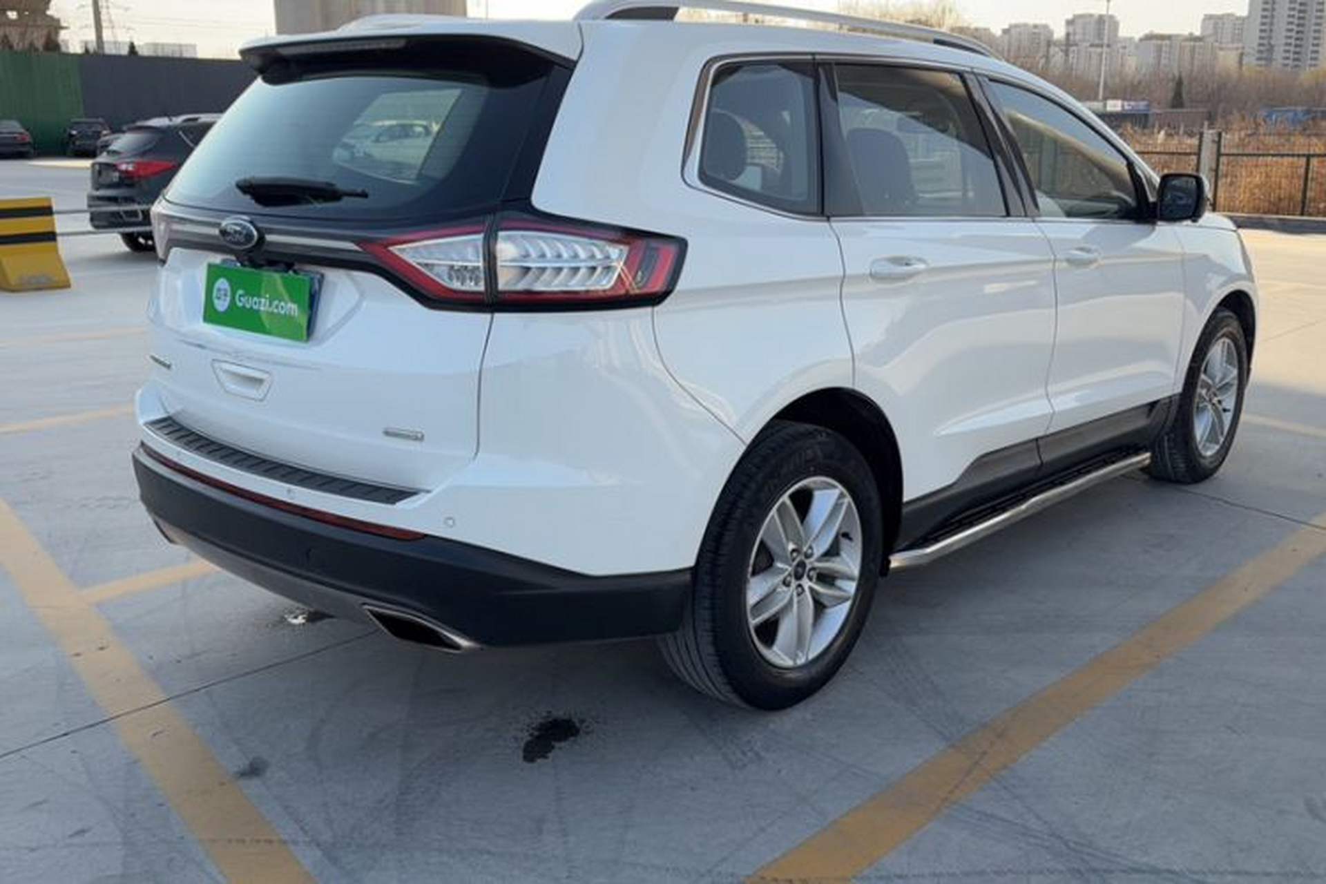 Used Ford Edge 2018 EcoBoost 245 Two-Wheel-Drive Platinum Edition 7-Seater China V Emission Standard Exterior 3