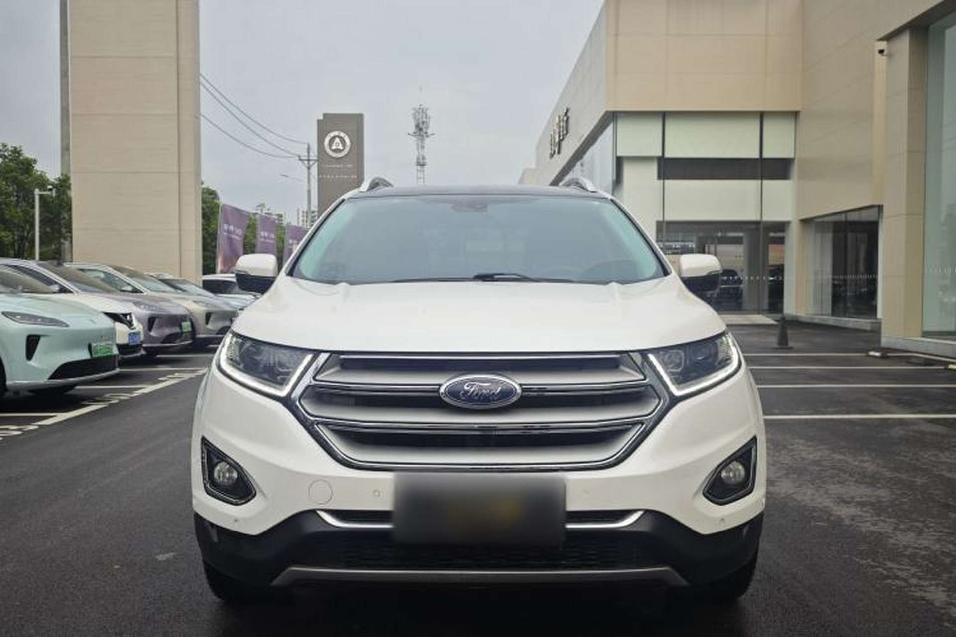 Used Ford Edge 2018 EcoBoost 245 Four-Wheel Drive Titanium 7-Seater Exterior 3