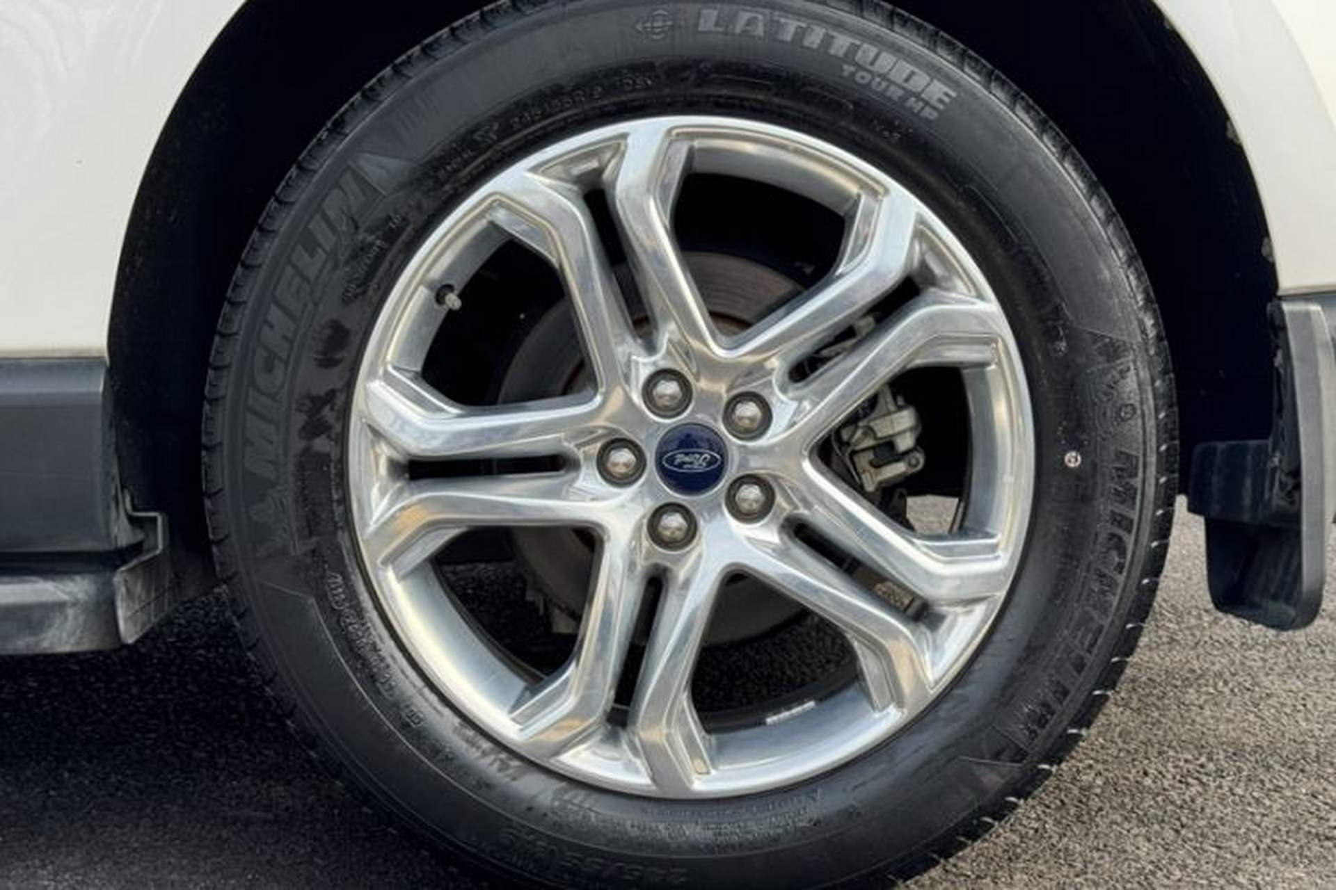 Used Ford Edge 2018 EcoBoost 245 Two-Wheel-Drive Titanium 7-Seater China V Standard Exterior 3