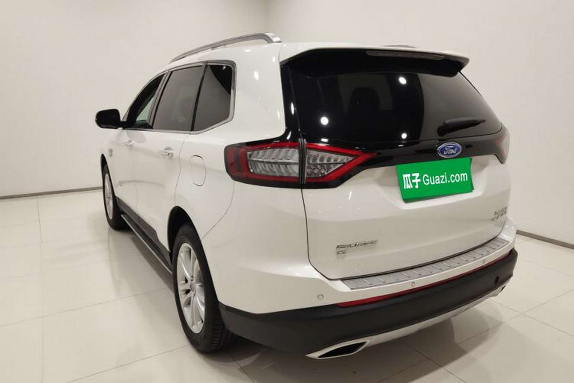 Used Ford Edge 2018 EcoBoost 245 Two-Wheel-Drive Titanium 7-Seater China V Standard Exterior 3