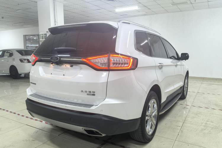 Used Ford Edge 2018 EcoBoost 245 Four-Wheel Drive Titanium 7-Seater Exterior 4