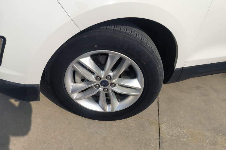 Used Ford Edge 2018 EcoBoost 245 Two-Wheel-Drive Platinum Edition 7-Seater China V Emission Standard Exterior 4