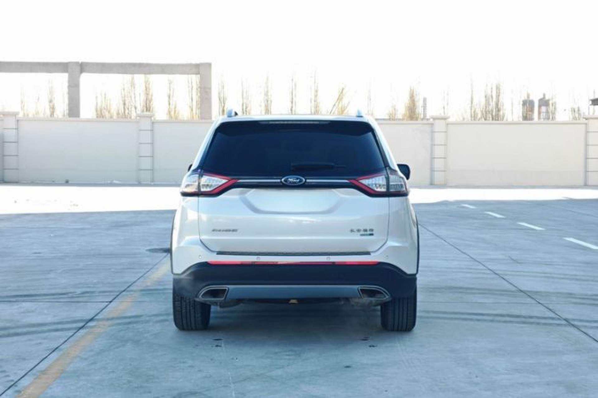 Used Ford Edge 2018 EcoBoost 245 Four-Wheel Drive Titanium 7-Seater Exterior 4