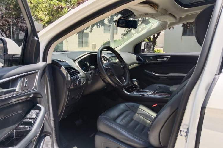 Used Ford Edge 2018 EcoBoost 245 Two-Wheel-Drive Titanium 7-Seater China V Standard Exterior 4