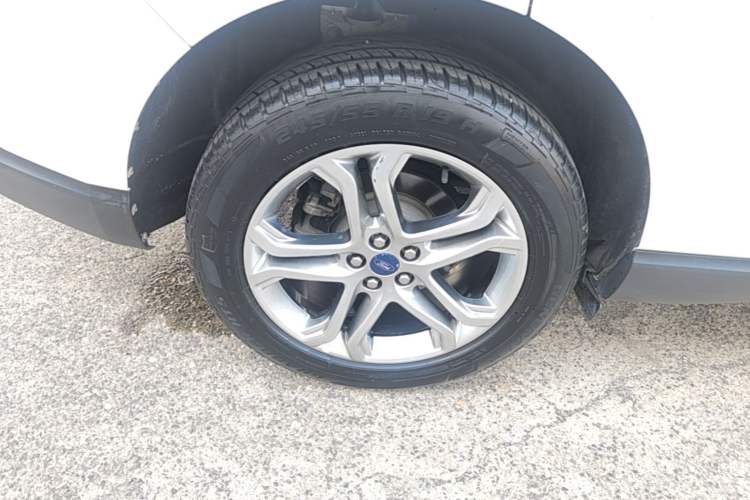 Used Ford Edge 2018 EcoBoost 245 Two-Wheel-Drive Titanium 7-Seater China V Standard Exterior 5