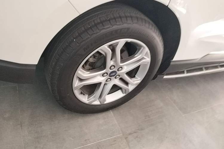 Used Ford Edge 2018 EcoBoost 245 Two-Wheel-Drive Titanium 7-Seater China V Standard Exterior 5