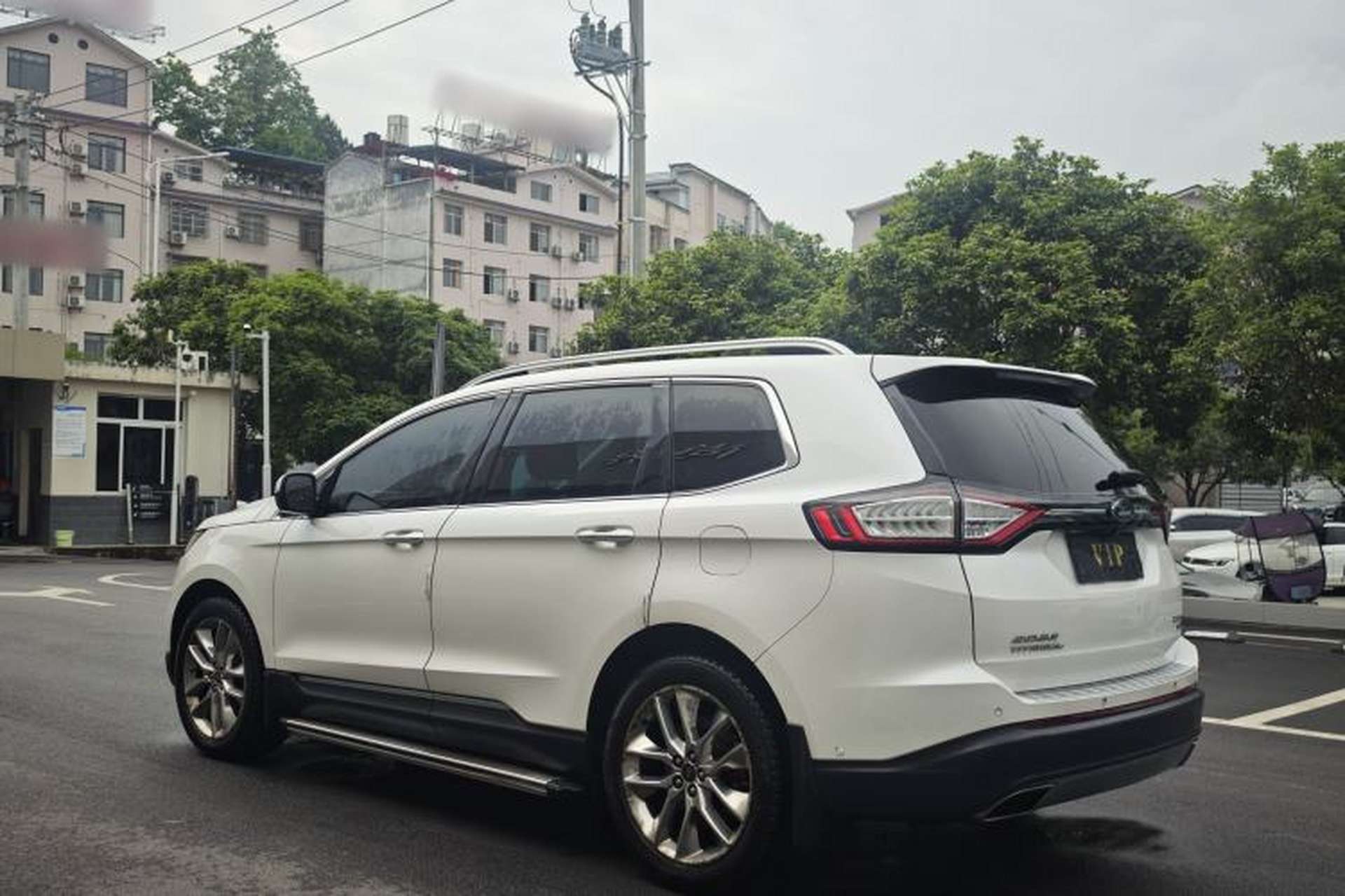 Used Ford Edge 2018 EcoBoost 245 Four-Wheel Drive Titanium 7-Seater Exterior 5