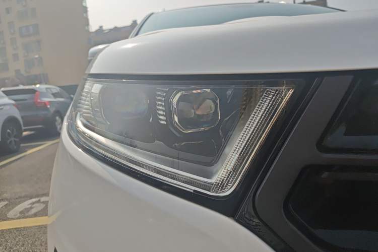 Used Ford Edge 2018 EcoBoost 245 Four-Wheel Drive Sporty 7-Seater China V Standard Exterior 6