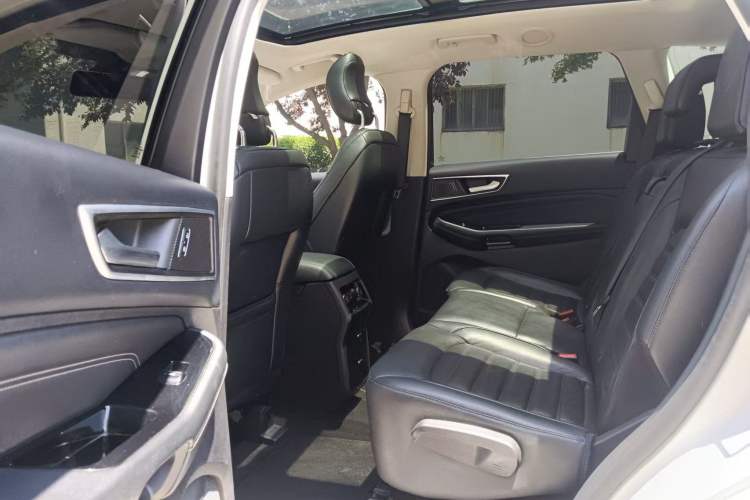 Used Ford Edge 2018 EcoBoost 245 Two-Wheel-Drive Titanium 7-Seater China V Standard Exterior 6