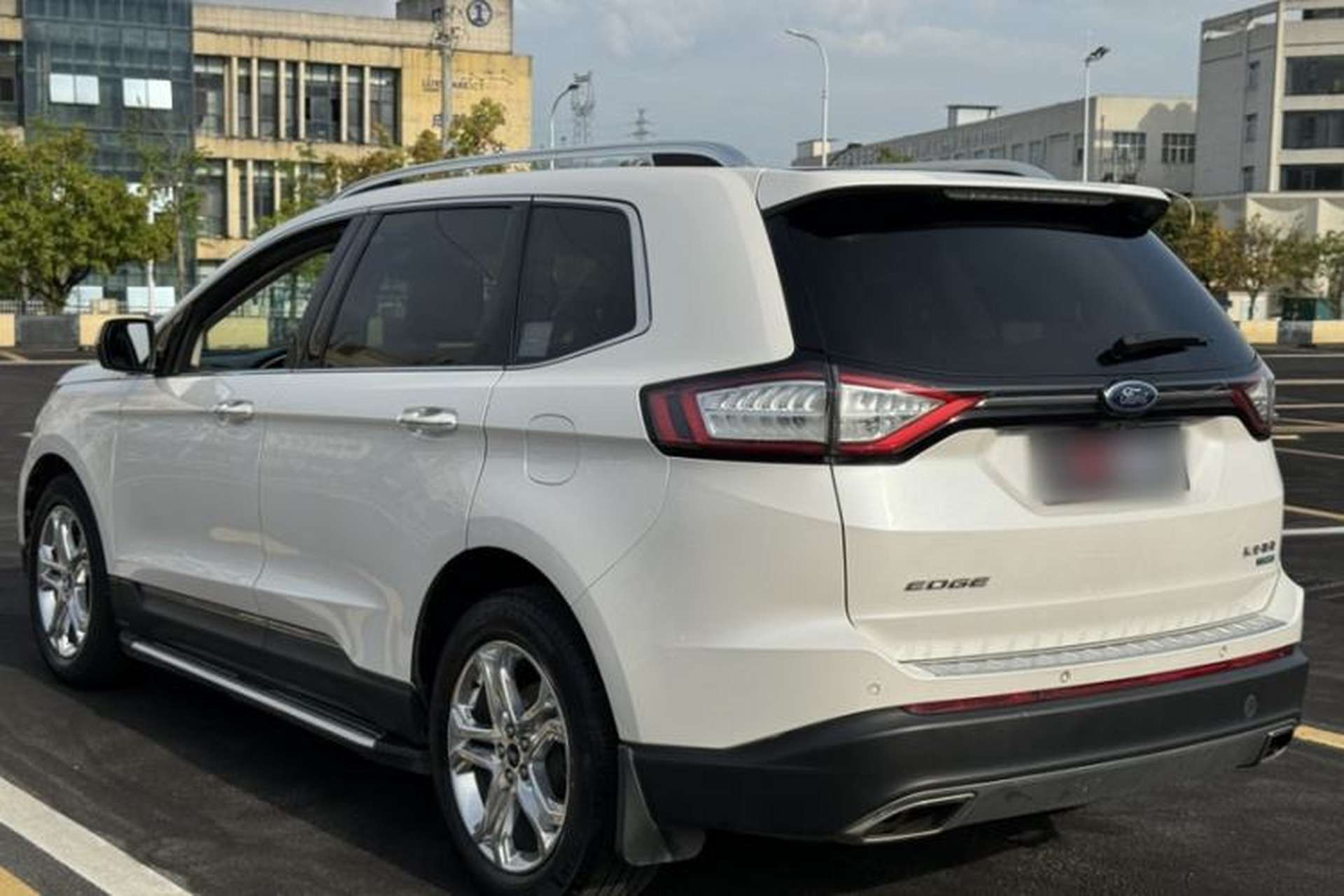 Used Ford Edge 2018 EcoBoost 245 Two-Wheel-Drive Titanium 7-Seater China V Standard Exterior 7