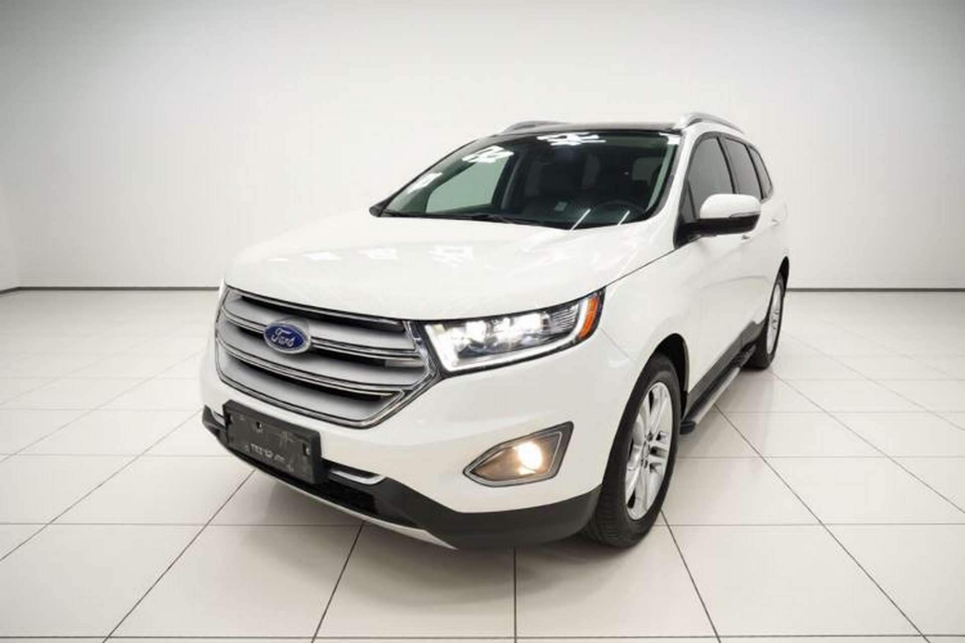 Used Ford Edge 2018 EcoBoost 245 Four-Wheel Drive Titanium 7-Seater Front Left 45 Deg