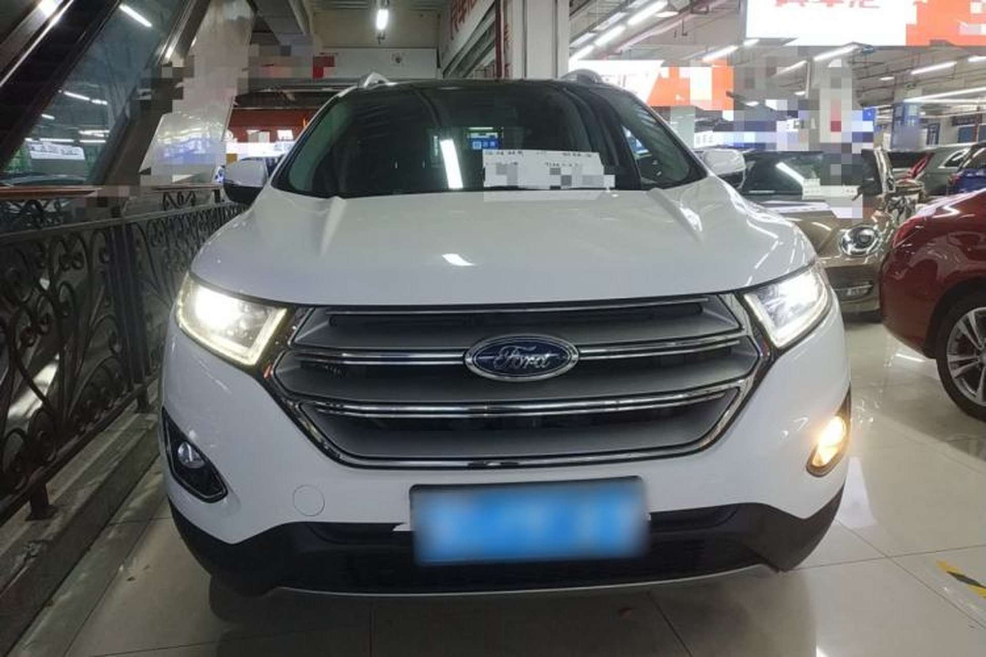 Used Ford Edge 2018 EcoBoost 245 Two-Wheel-Drive Platinum Edition 5 Seats Front