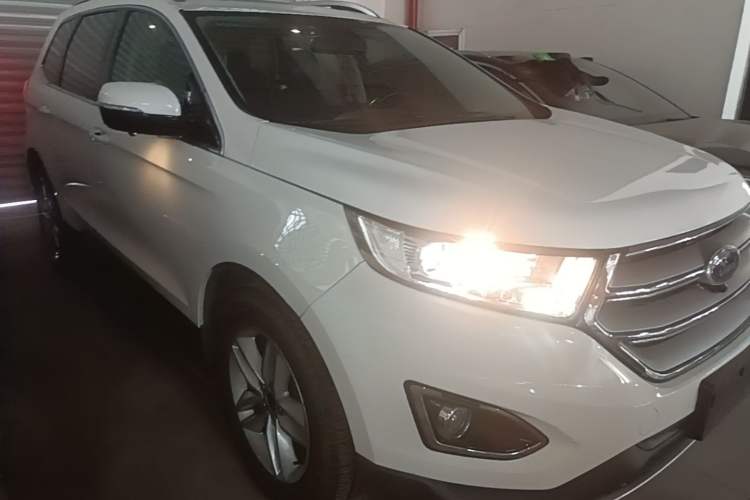 Used Ford Edge 2018 EcoBoost 245 Two-Wheel-Drive Platinum Edition 7-Seater China V Emission Standard Front Right 45 Deg