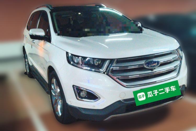 Used Ford Edge 2018 EcoBoost 245 Four-Wheel Drive Titanium 7-Seater Front Right 45 Deg