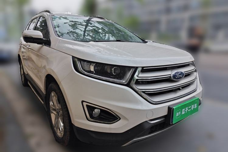 Used Ford Edge 2018 EcoBoost 245 Four-Wheel Drive Titanium 7-Seater Front Right 45 Deg