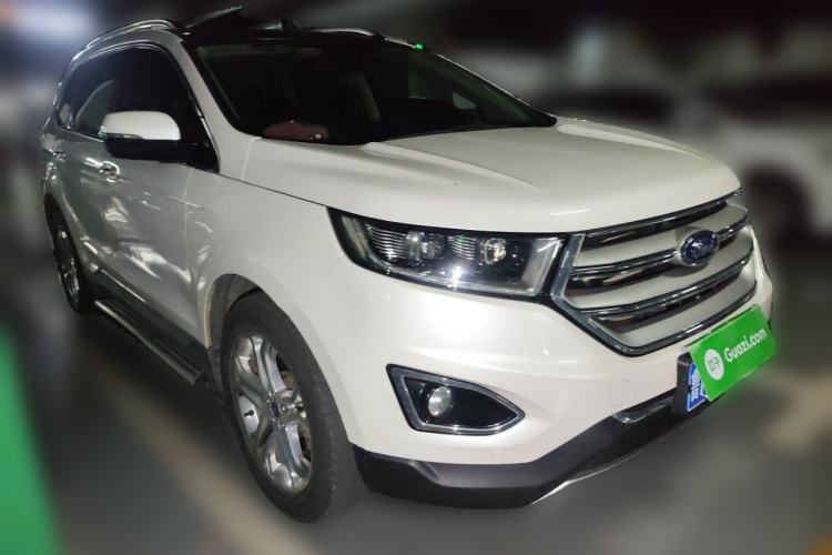 Used Ford Edge 2018 EcoBoost 245 Four-Wheel Drive Titanium 7-Seater Front Right 45 Deg
