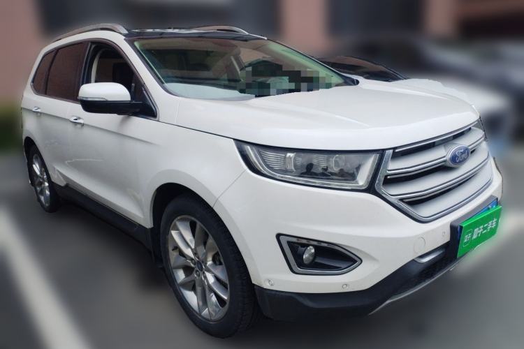 Used Ford Edge 2018 EcoBoost 245 Four-Wheel Drive Titanium 7-Seater Front Right 45 Deg