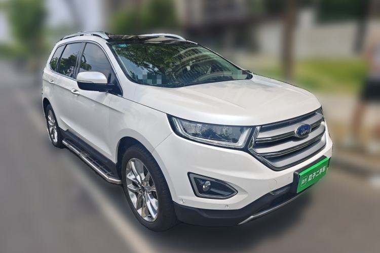 Used Ford Edge 2018 EcoBoost 245 Four-Wheel Drive Titanium 7-Seater Front Right 45 Deg