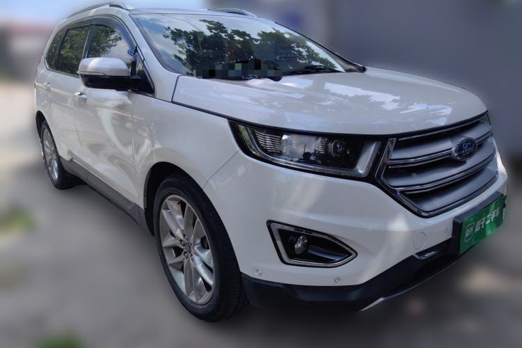 Used Ford Edge 2018 EcoBoost 245 Four-Wheel Drive Titanium 7-Seater Front Right 45 Deg