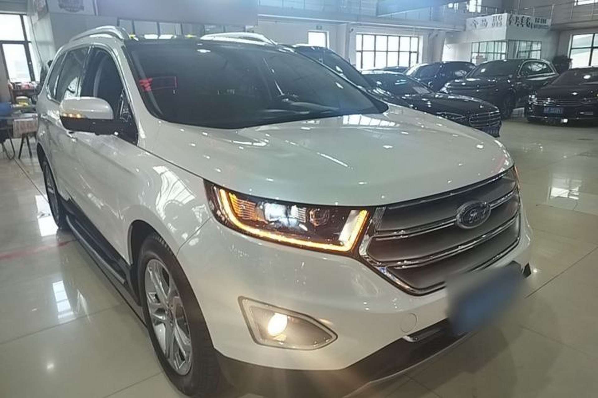 Used Ford Edge 2018 EcoBoost 245 Two-Wheel-Drive Titanium 7-Seater China V Standard Front Right 45 Deg