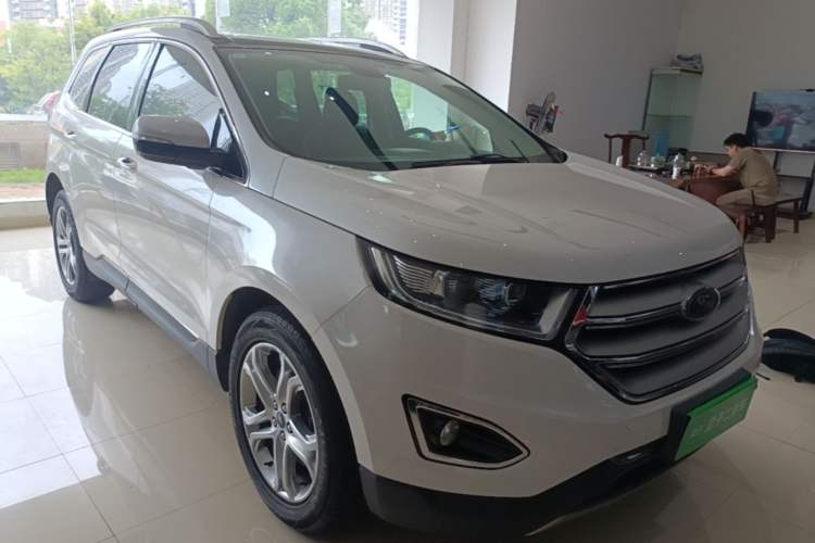 Used Ford Edge 2018 EcoBoost 245 Two-Wheel-Drive Titanium 7-Seater China V Standard Front Right 45 Deg