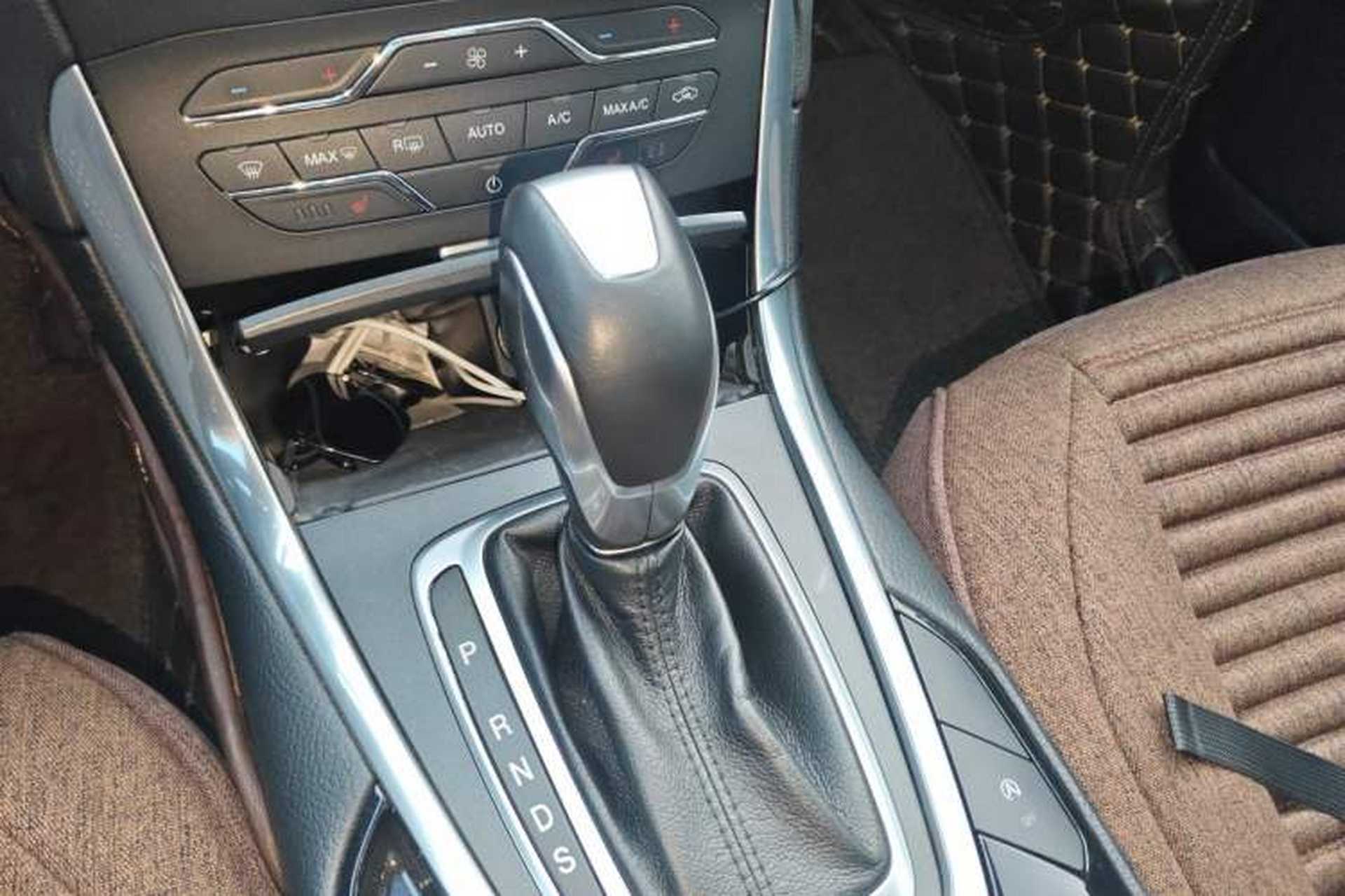 Used Ford Edge 2018 EcoBoost 245 Two-Wheel-Drive Titanium 7-Seater China V Standard Gear Lever