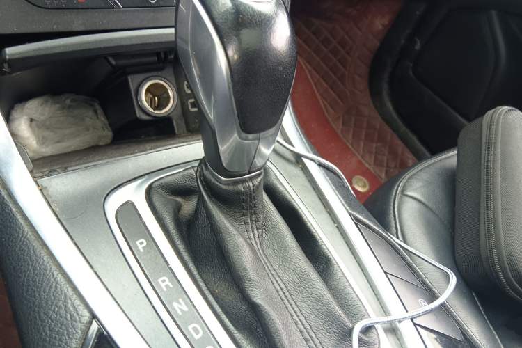 Used Ford Edge 2018 EcoBoost 245 Two-Wheel-Drive Titanium 7-Seater China V Standard Gear Lever