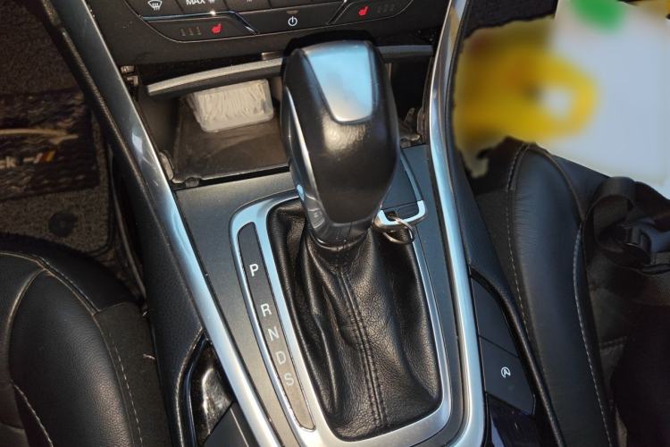 Used Ford Edge 2018 EcoBoost 245 Two-Wheel-Drive Titanium 7-Seater China V Standard Gear Lever