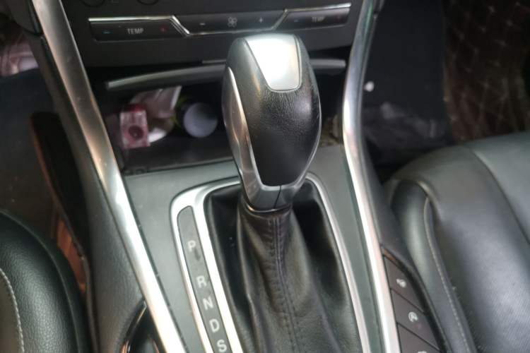 Used Ford Edge 2018 EcoBoost 245 Four-Wheel Drive Flagship Model 7 Seats Gear Lever