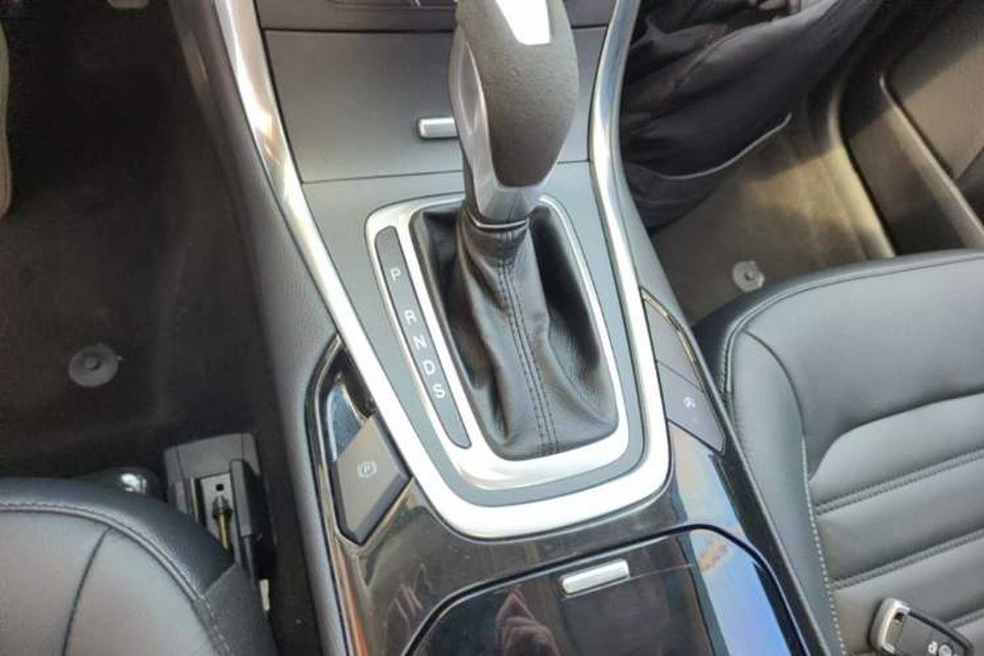 Used Ford Edge 2018 EcoBoost 245 Two-Wheel-Drive Titanium 7-Seater China V Standard Gear Lever