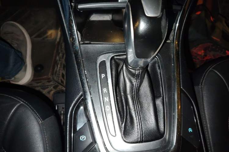 Used Ford Edge 2018 EcoBoost 245 Two-Wheel-Drive Titanium 7-Seater China V Standard Gear Lever