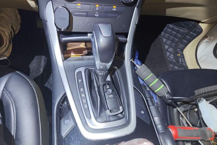 Used Ford Edge 2018 EcoBoost 245 Two-Wheel-Drive Titanium 5-Seater China V Standard Gear Lever