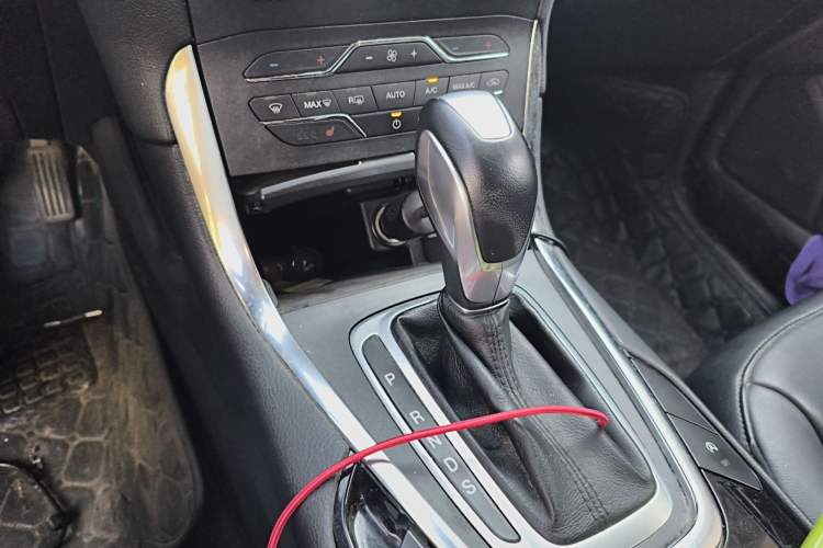 Used Ford Edge 2018 EcoBoost 245 Two-Wheel-Drive Titanium 7-Seater China V Standard Gear Lever