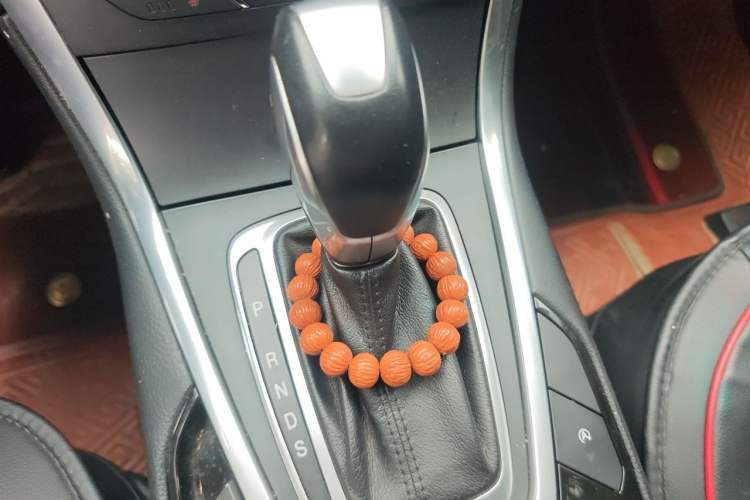 Used Ford Edge 2018 EcoBoost 245 Two-Wheel-Drive Titanium 7-Seater China VI Standard Gear Lever