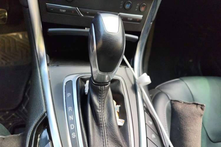Used Ford Edge 2018 EcoBoost 245 Four-Wheel Drive Titanium Plus 7-Seater China VI Standard Gear Lever