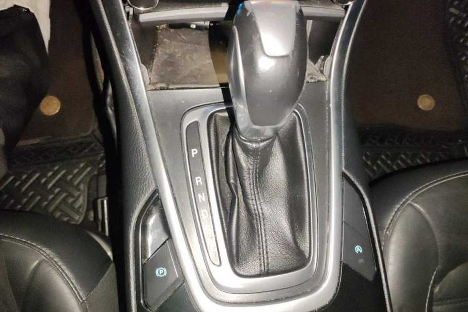 Used Ford Edge 2018 EcoBoost 245 Two-Wheel-Drive Titanium 7-Seater China V Standard Gear Lever