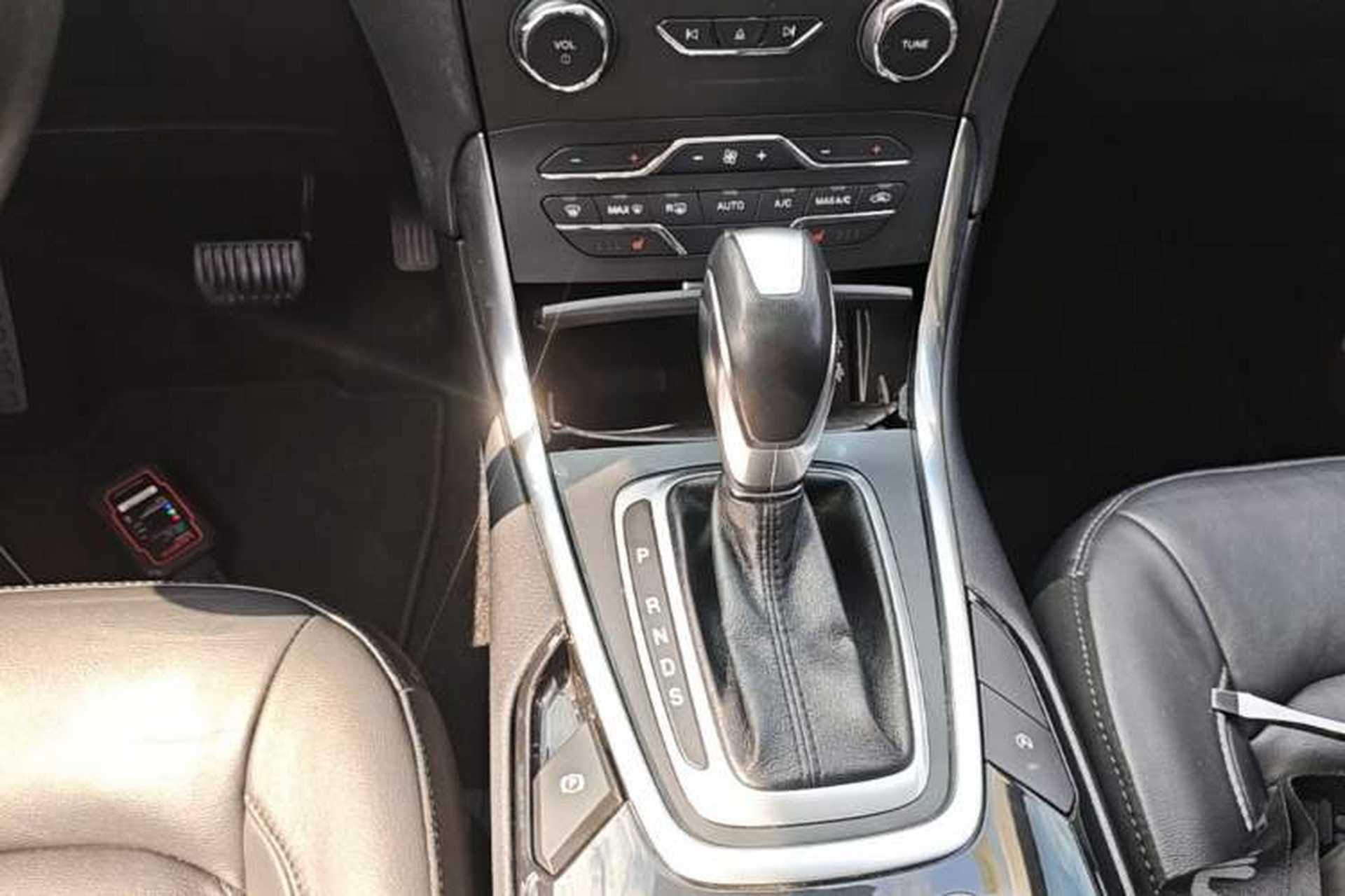 Used Ford Edge 2018 EcoBoost 245 Two-Wheel-Drive Titanium 7-Seater China V Standard Gear Lever