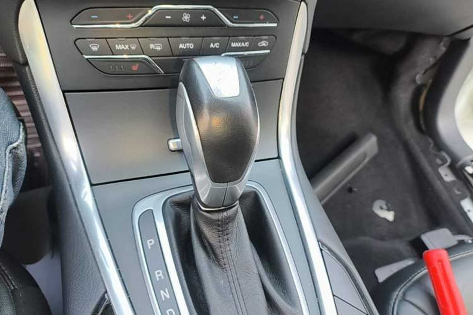 Used Ford Edge 2018 EcoBoost 245 Two-Wheel-Drive Titanium 7-Seater China V Standard Gear Lever