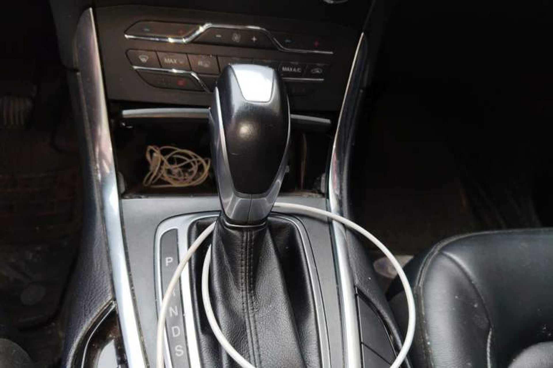 Used Ford Edge 2018 EcoBoost 245 Two-Wheel-Drive Titanium 7-Seater China V Standard Gear Lever