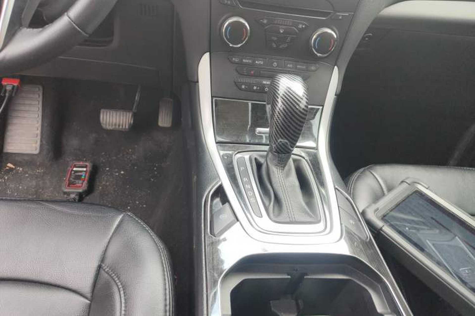 Used Ford Edge 2018 EcoBoost 245 Two-Wheel-Drive Platinum Edition 7-Seater China V Emission Standard Gear Lever