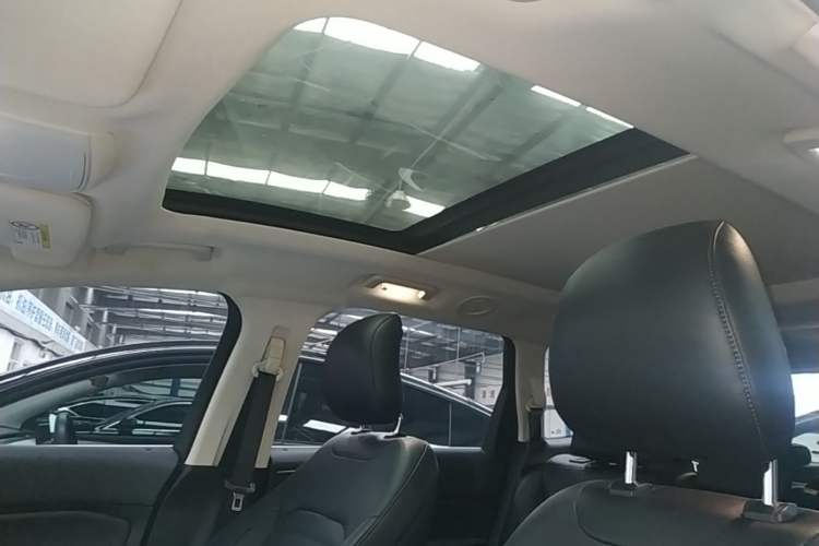 Used Ford Edge 2018 EcoBoost 245 Two-Wheel-Drive Platinum Edition 7-Seater China V Emission Standard Headliner