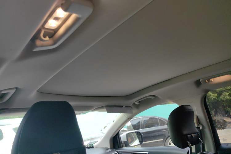 Used Ford Edge 2018 EcoBoost 245 Two-Wheel-Drive Titanium 7-Seater China VI Standard Headliner