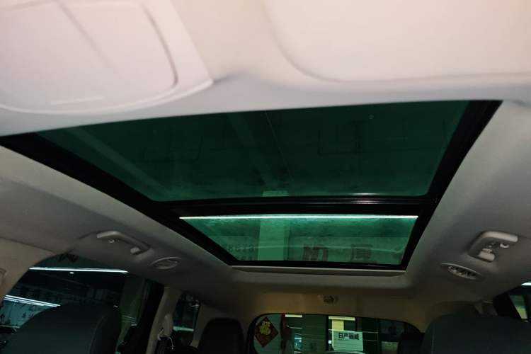 Used Ford Edge 2018 EcoBoost 245 Two-Wheel-Drive Titanium 7-Seater China VI Standard Headliner