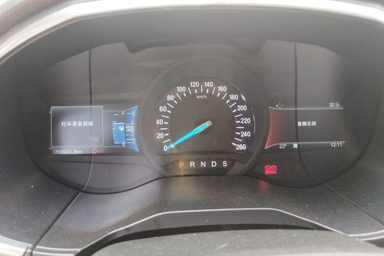 Used Ford Edge 2018 EcoBoost 245 Four-Wheel Drive Titanium 7-Seater Instrument Cluster